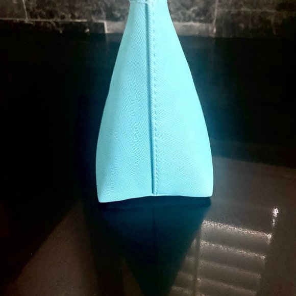 La Mer | NEW Cosmetic Toiletry Makeup Travel Bag in Light Blue/Teal - Picture 4 of 4